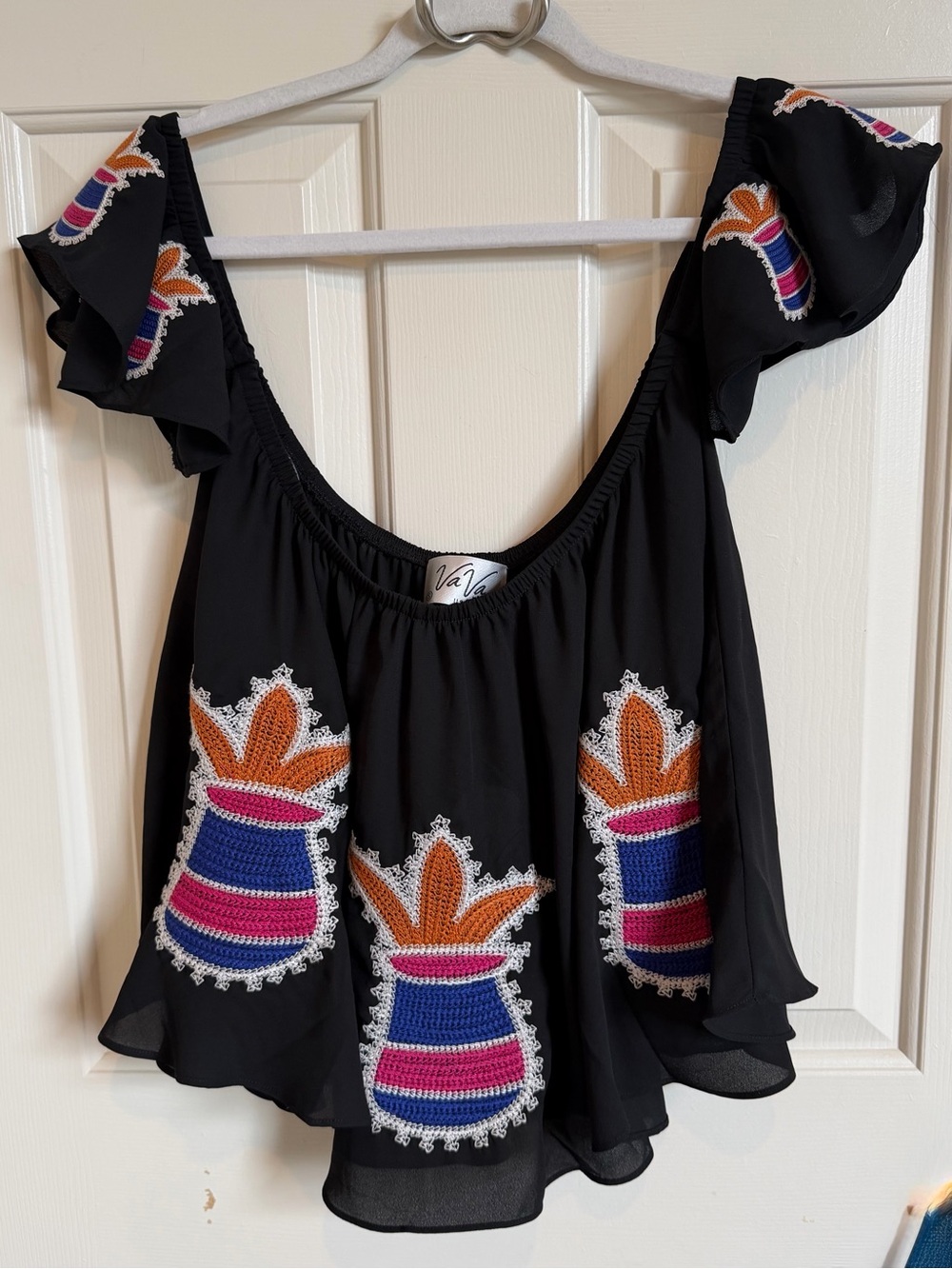 NWT VaVa by Joan Ha Floaty Pineapple Top. Size S Black w/Colorful Embroidery